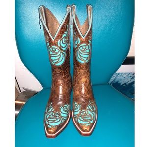 Dusty rose ariat boots